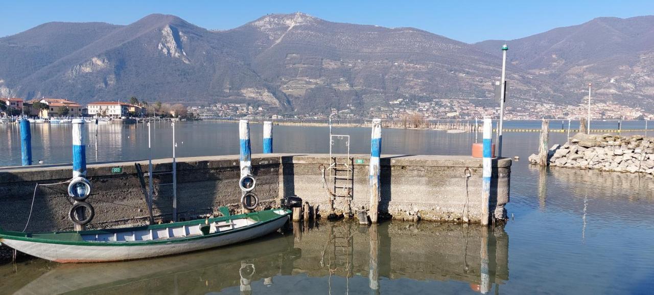 Chez Ary: Sulla Strada Del Lago Clusane Kültér fotó